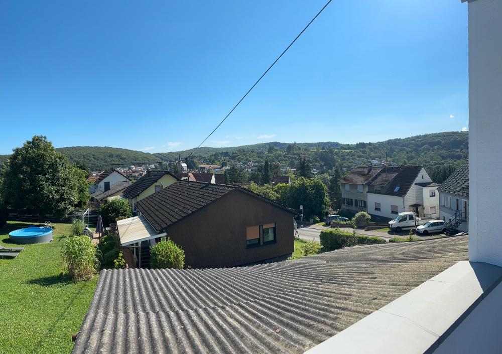 +++ Charmantes, modernisiertes Ein- bis Zweifamilienhaus mit Doppelgarage, Garten, Terrasse und herrlichem Panoramablick +++ – Neunkirchen – Vorschaubild 28