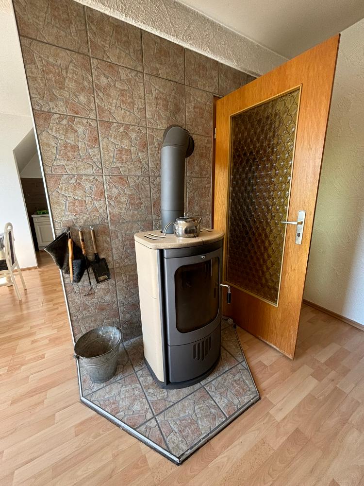 +++ Charmantes, modernisiertes Ein- bis Zweifamilienhaus mit Doppelgarage, Garten, Terrasse und herrlichem Panoramablick +++ – Neunkirchen – Vorschaubild 38