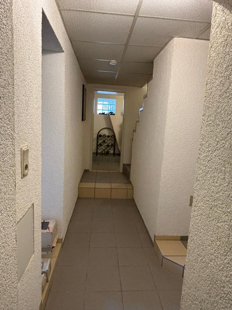 +++ Charmantes, modernisiertes Ein- bis Zweifamilienhaus mit Doppelgarage, Garten, Terrasse und herrlichem Panoramablick +++ – Neunkirchen – Vorschaubild 57