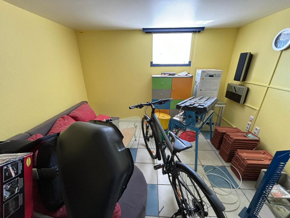 +++ Charmantes, modernisiertes Ein- bis Zweifamilienhaus mit Doppelgarage, Garten, Terrasse und herrlichem Panoramablick +++ – Neunkirchen – Vorschaubild 58