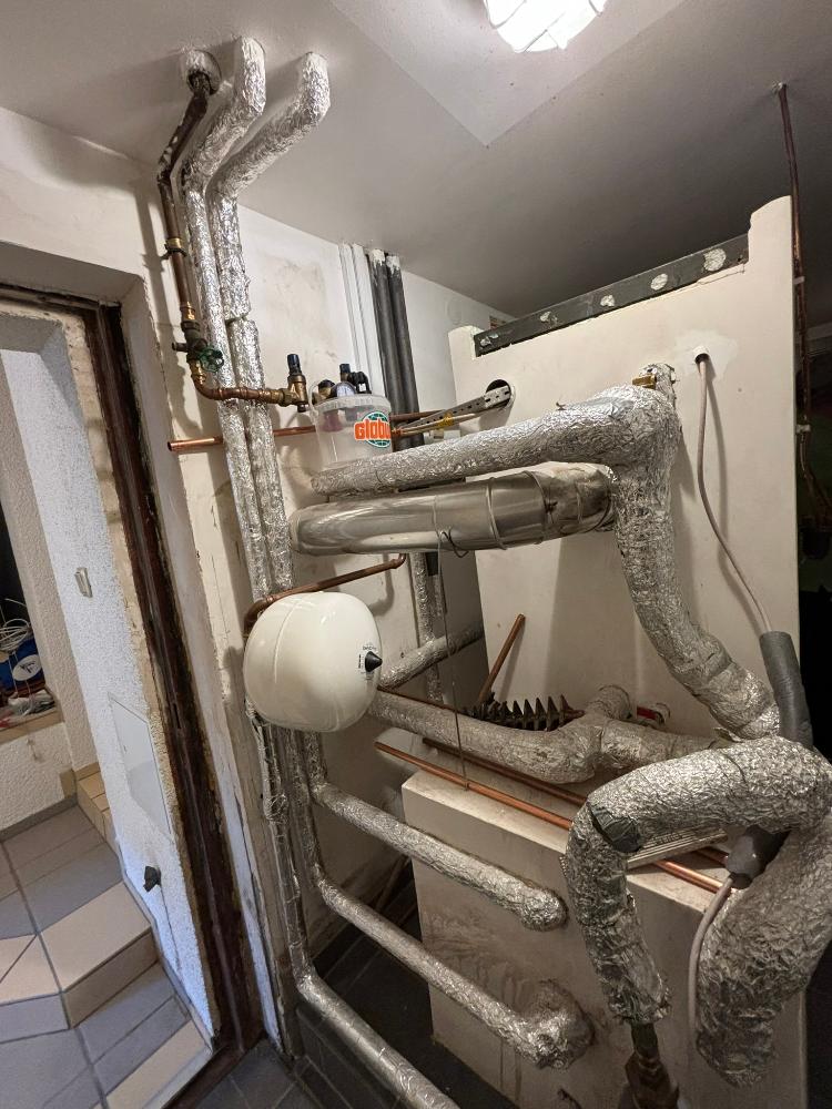 +++ Charmantes, modernisiertes Ein- bis Zweifamilienhaus mit Doppelgarage, Garten, Terrasse und herrlichem Panoramablick +++ – Neunkirchen – Vorschaubild 60