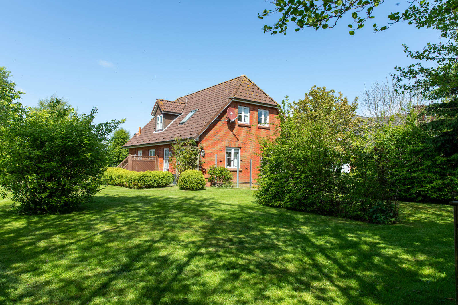 Einfamilienhaus nahe Hafen und „Pellwormer City“ – Pellworm – Bild 1 von 14
