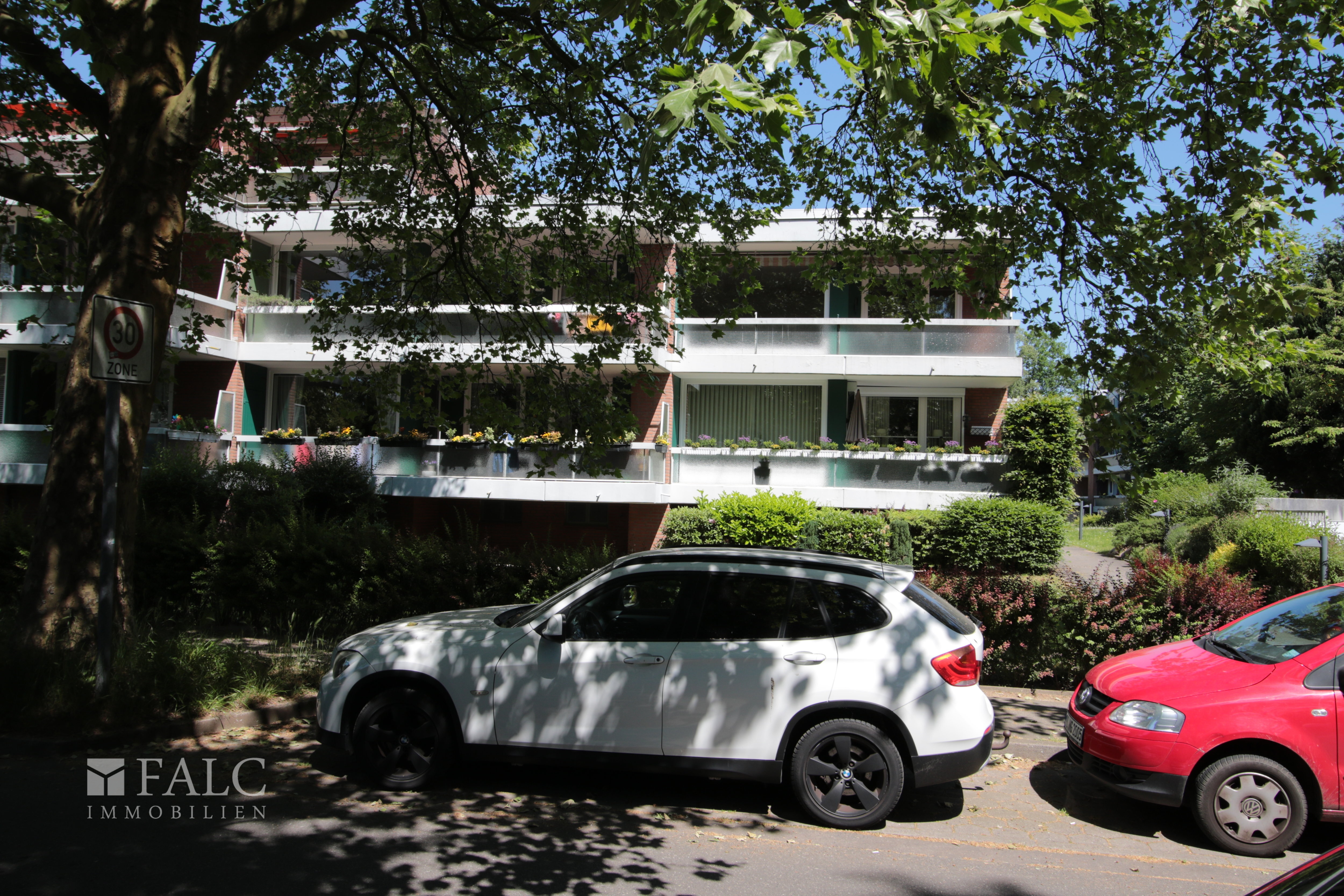 Property thumbnail 2