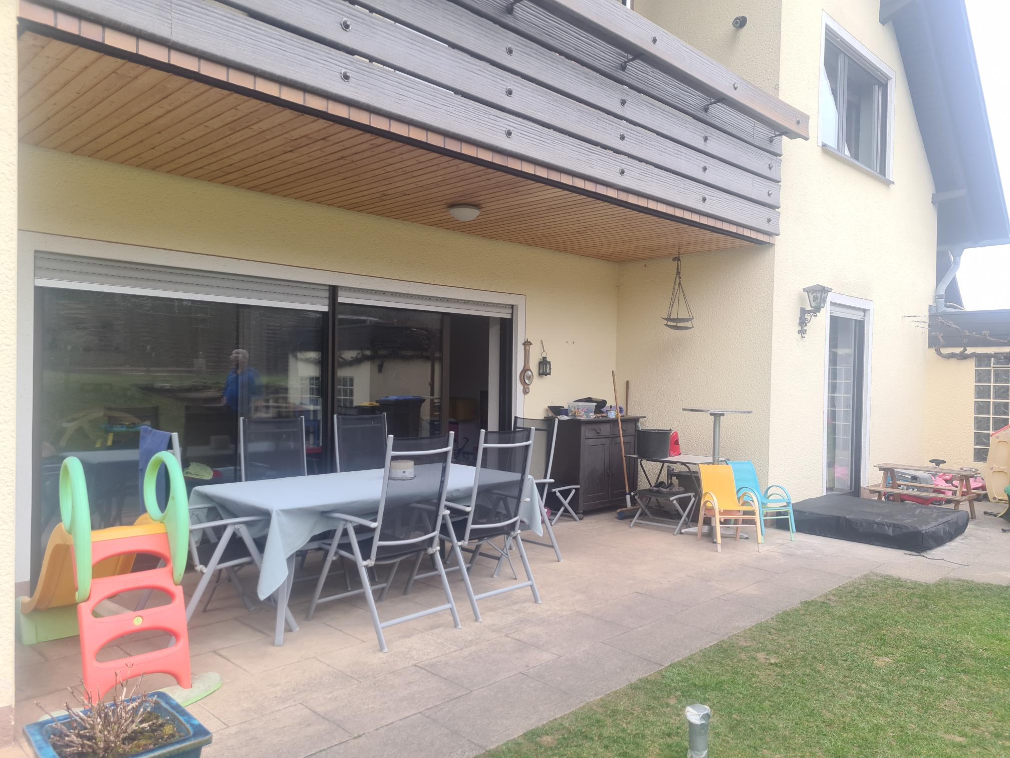 Großzügiges topgepflegtes 1- bis 2-Familienhaus in bester Wohnlage von Bexbach – Bexbach – Vorschaubild 2