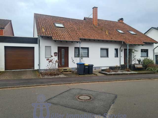 Großzügiges Wohnhaus mit ELW zentral zwischen Homburg und Zweibrücken – Homburg, Saar – Vorschaubild 2