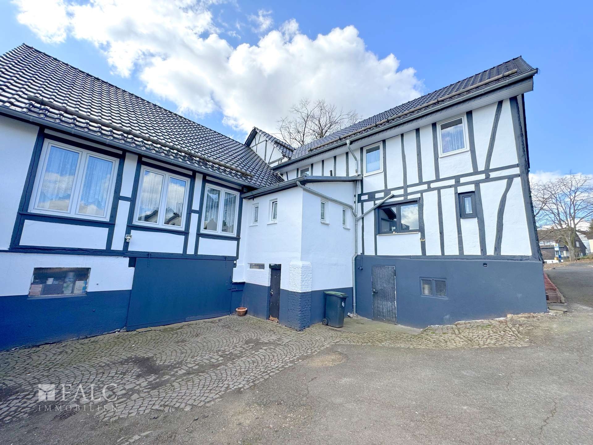 Ehem. Gasthof mit 365 m² Wohn-& Veranstaltungsfläche– vielseitig nutzbar als Wohnprojekt oder WG-Haus – Morsbach – Vorschaubild 6