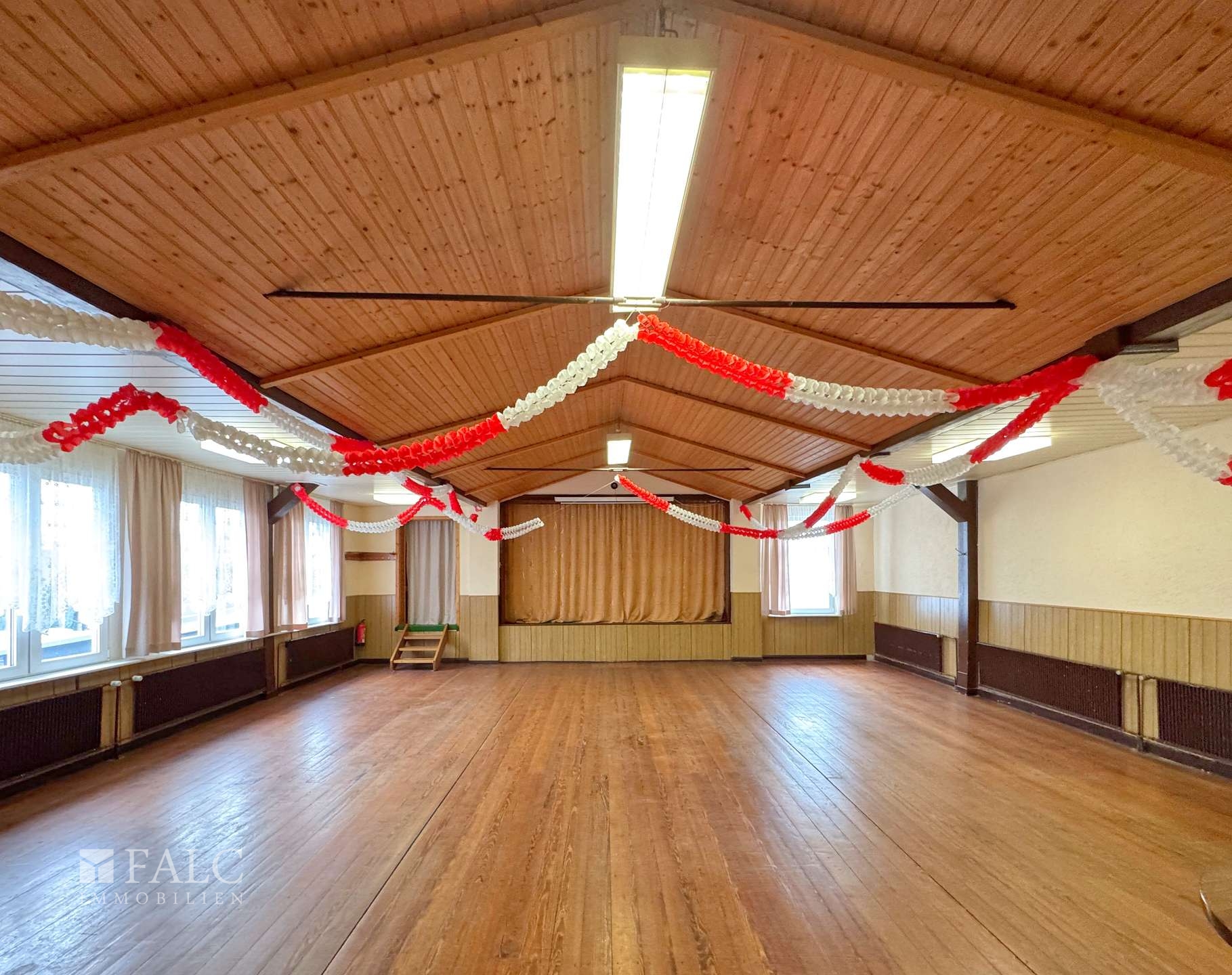 Ehem. Gasthof mit 365 m² Wohn-& Veranstaltungsfläche– vielseitig nutzbar als Wohnprojekt oder WG-Haus – Morsbach – Vorschaubild 14