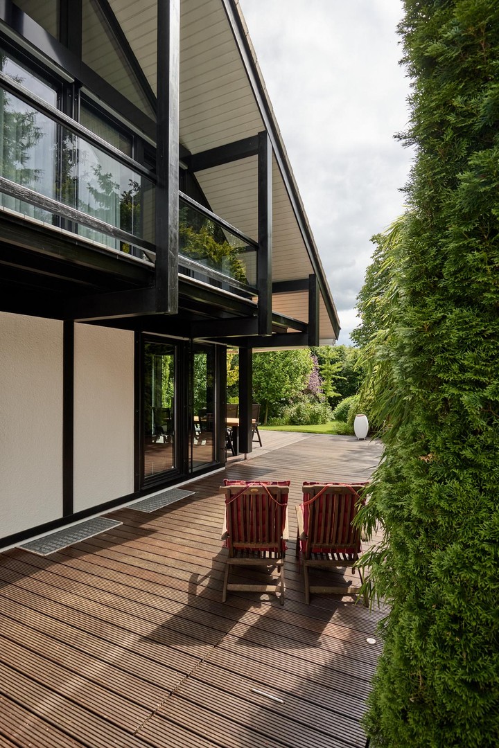 Luxuriöses modernes Fachwerkhaus auf Grundstück mit Parkcharakter – Detmold – Vorschaubild 2