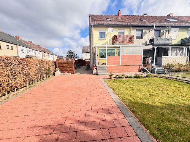 Günstig Wohnen und doch im Eigenheim zuhause - Attraktives Reihenendhaus auf Pachtgrundstück