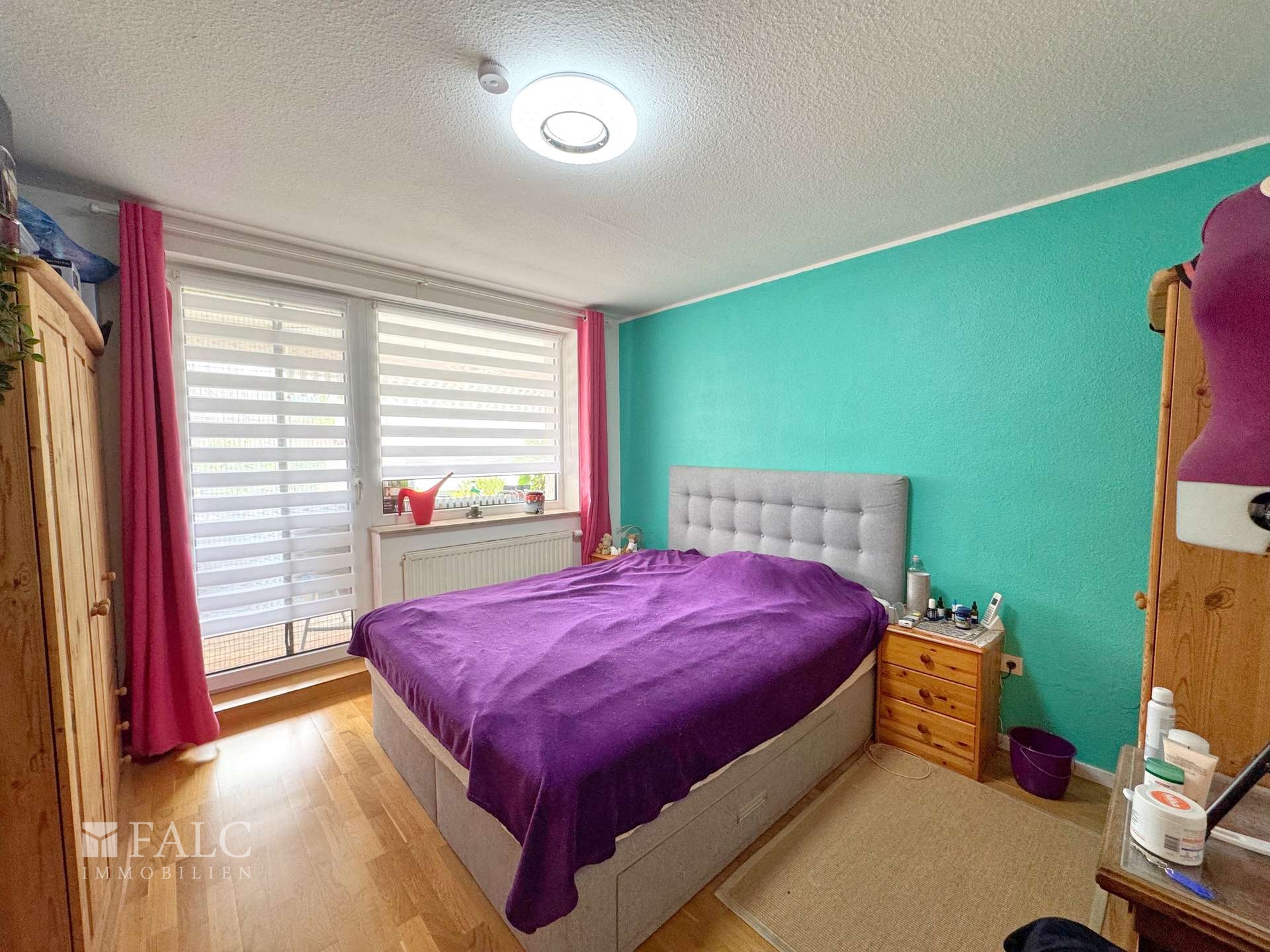 bg