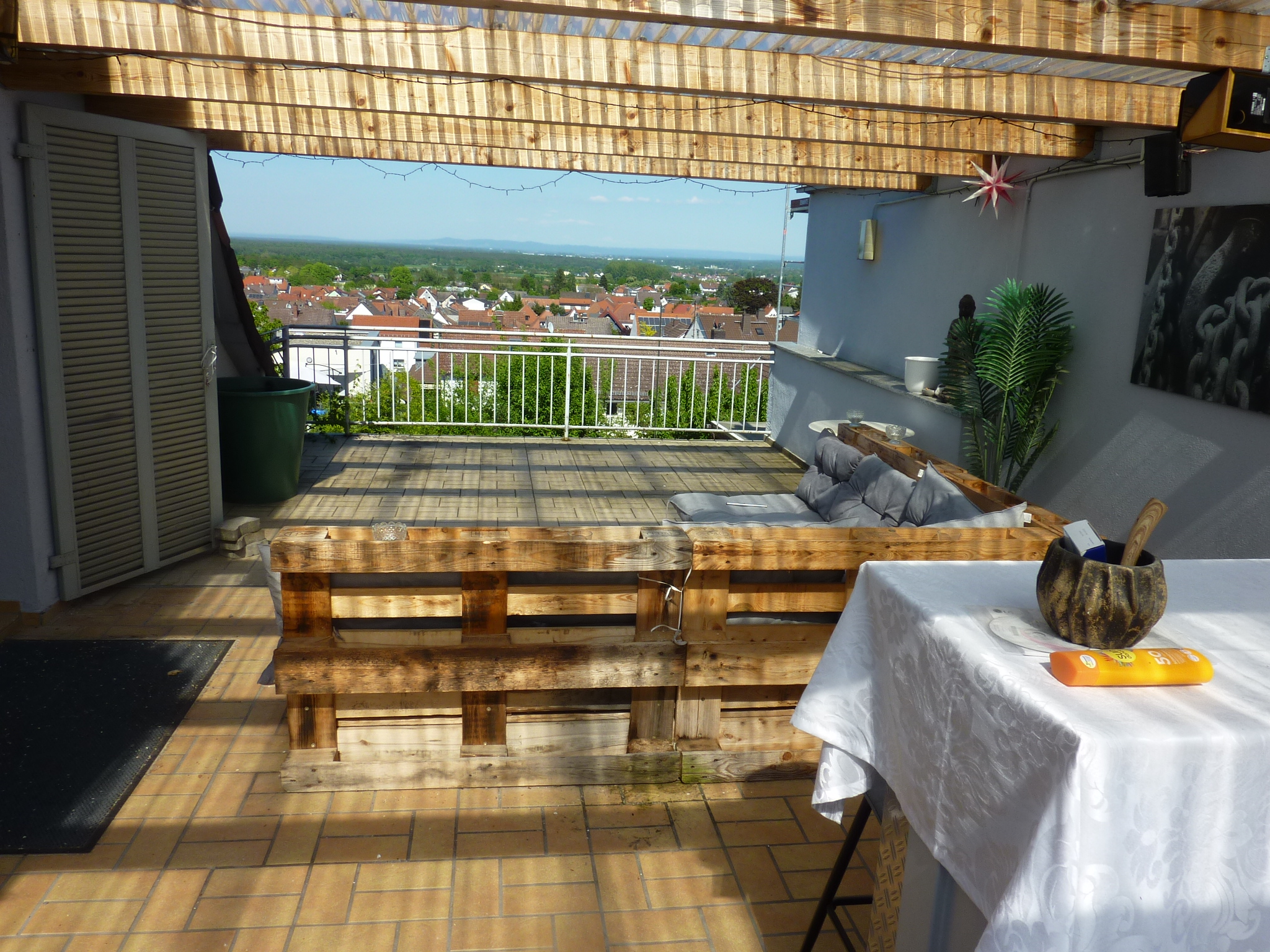 Immobilie in Roßdorf - Traumlage in Roßdorf: frei stehendes Einfamilienhaus mit Einliegerwohnung - Bild 0