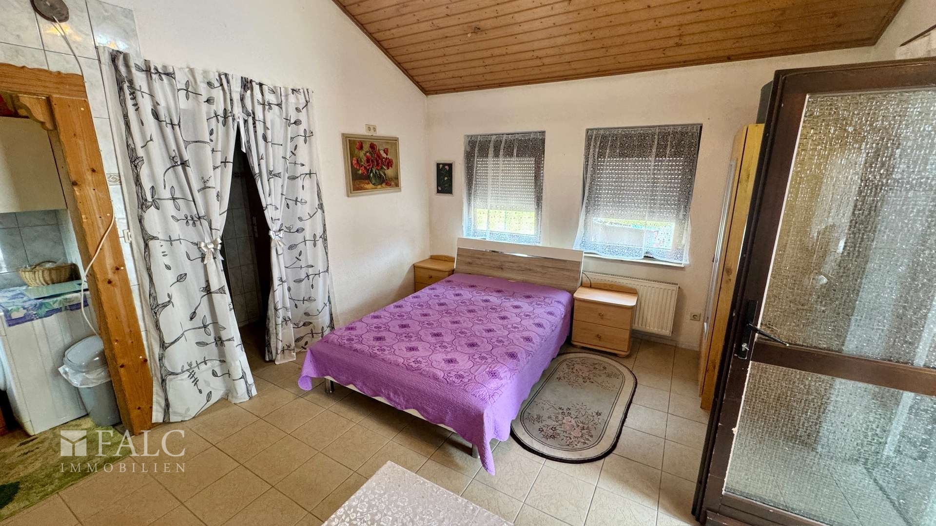 bg