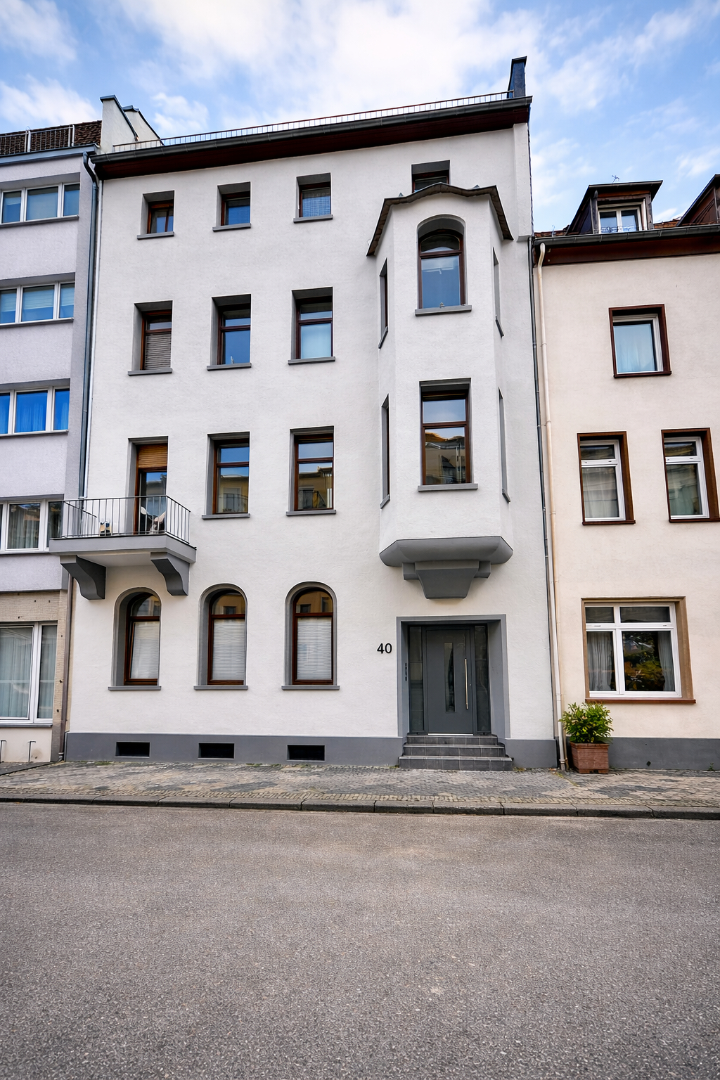 Zentrale Lage in Saarbrücken: Nahe Fußgängerzone und Hauptbahnhof – Saarbrücken / Sankt Johann – Vorschaubild 3