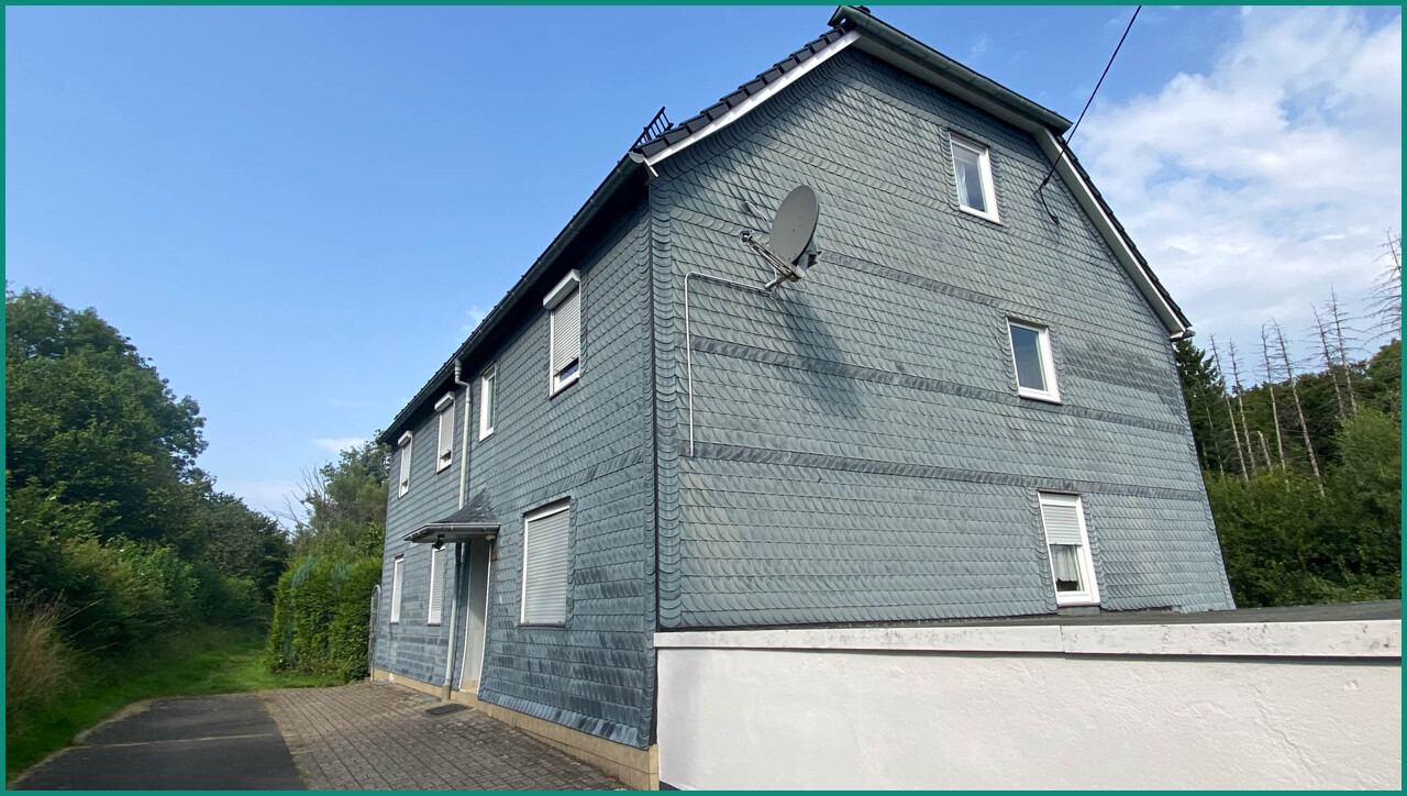 Immobilie in Radevormwald - TRAUMGRUNDSTÜCK IN LÄNDLICHER IDYLLE MIT MEHRGENERATIONENHAUS IN RADEVORMWALD, PROVISIONSFREI - Bild 2