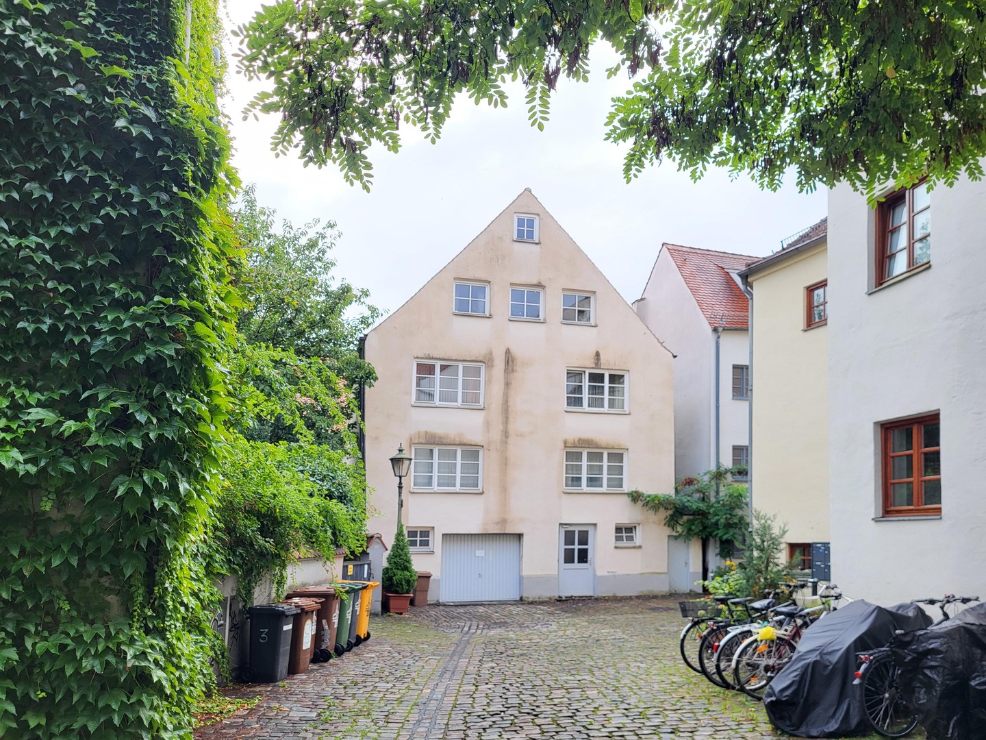 Charmante 2-Zimmer Dachgeschoss-Wohnung im Herzen der Altstadt