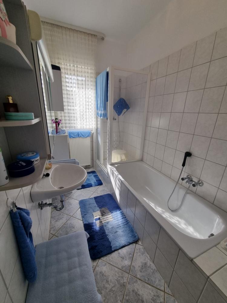 +++Stadtzentrum: Attraktives, gepflegtes 4-Familienhaus mit Südbalkonen, Südgarten und Ausbaureserve in bester Wohnlage+++ – Pirmasens – Vorschaubild 15