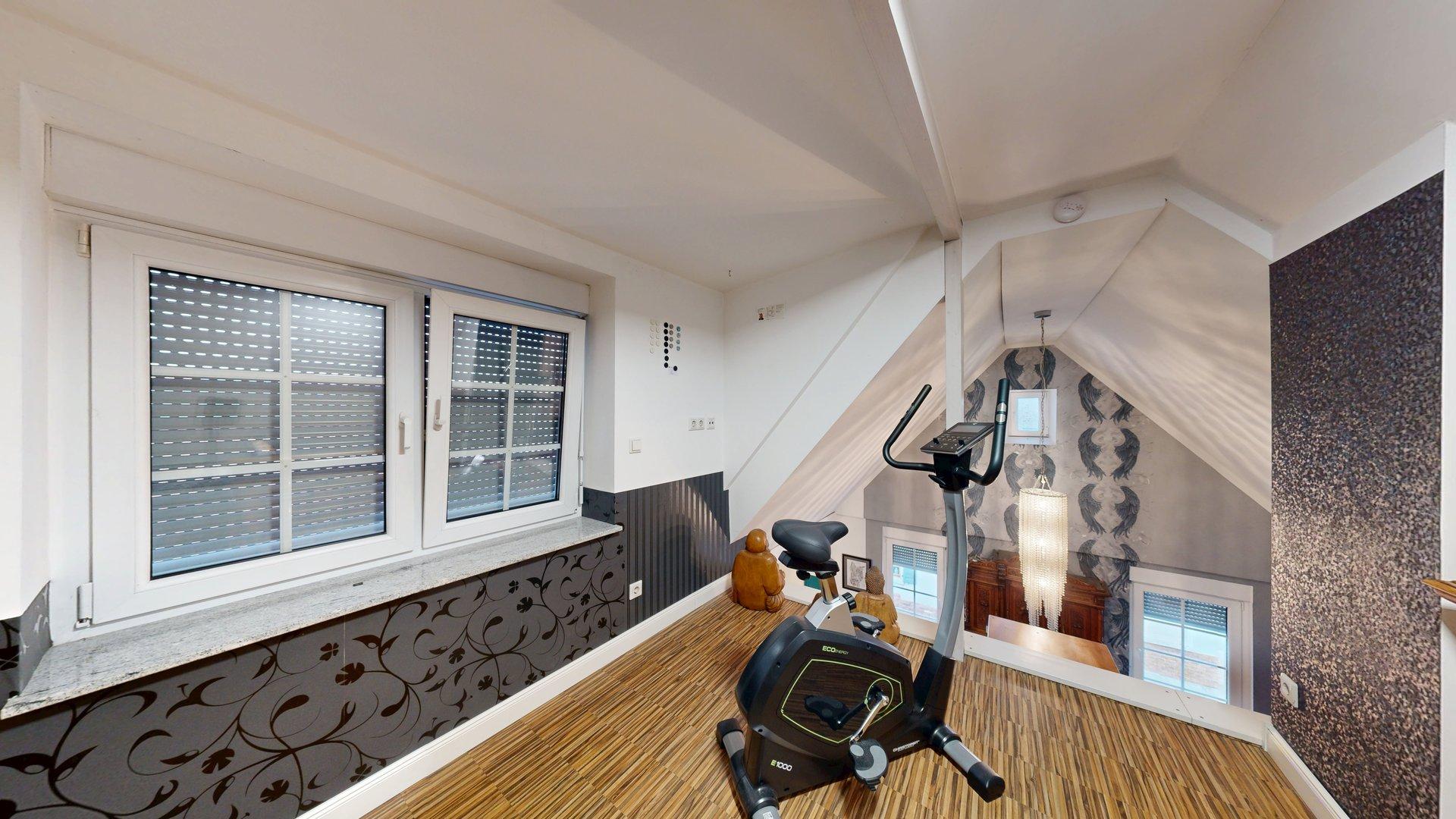 ~~ GEPFLEGTES SANIERTES EINFAMILIENHAUS MIT BALKON, STELLPLATZ, INNENHOF UND NEBENGEBÄUDE ~~ – Lampertheim – Vorschaubild 17