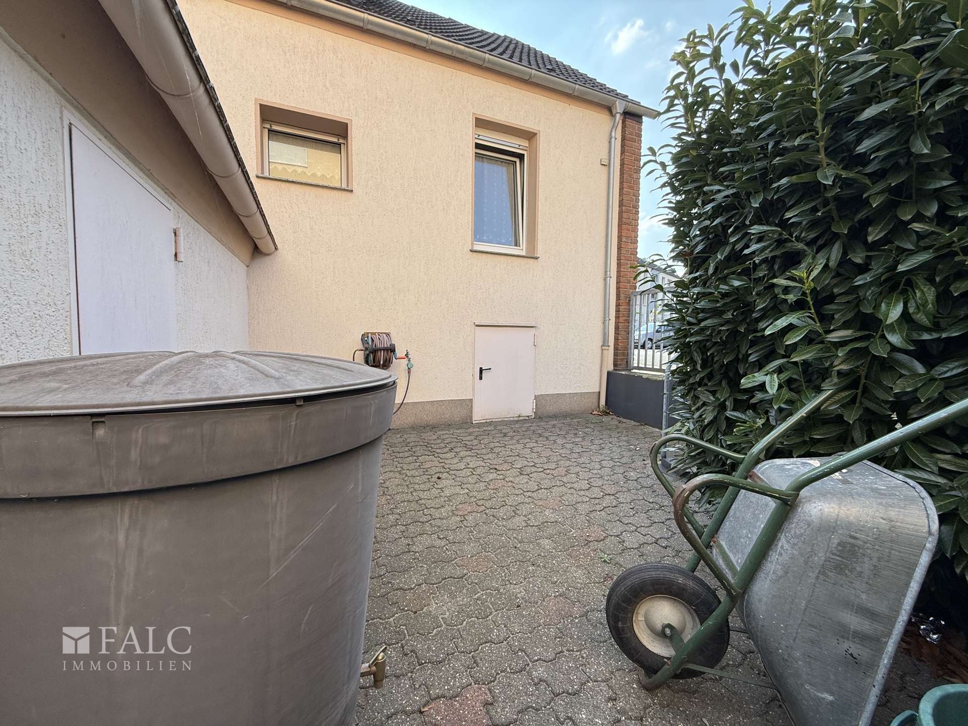 Familienfreundliches Einfamilienhaus mit Garten und Terrasse in ruhiger Lage – Oberhausen – Vorschaubild 26