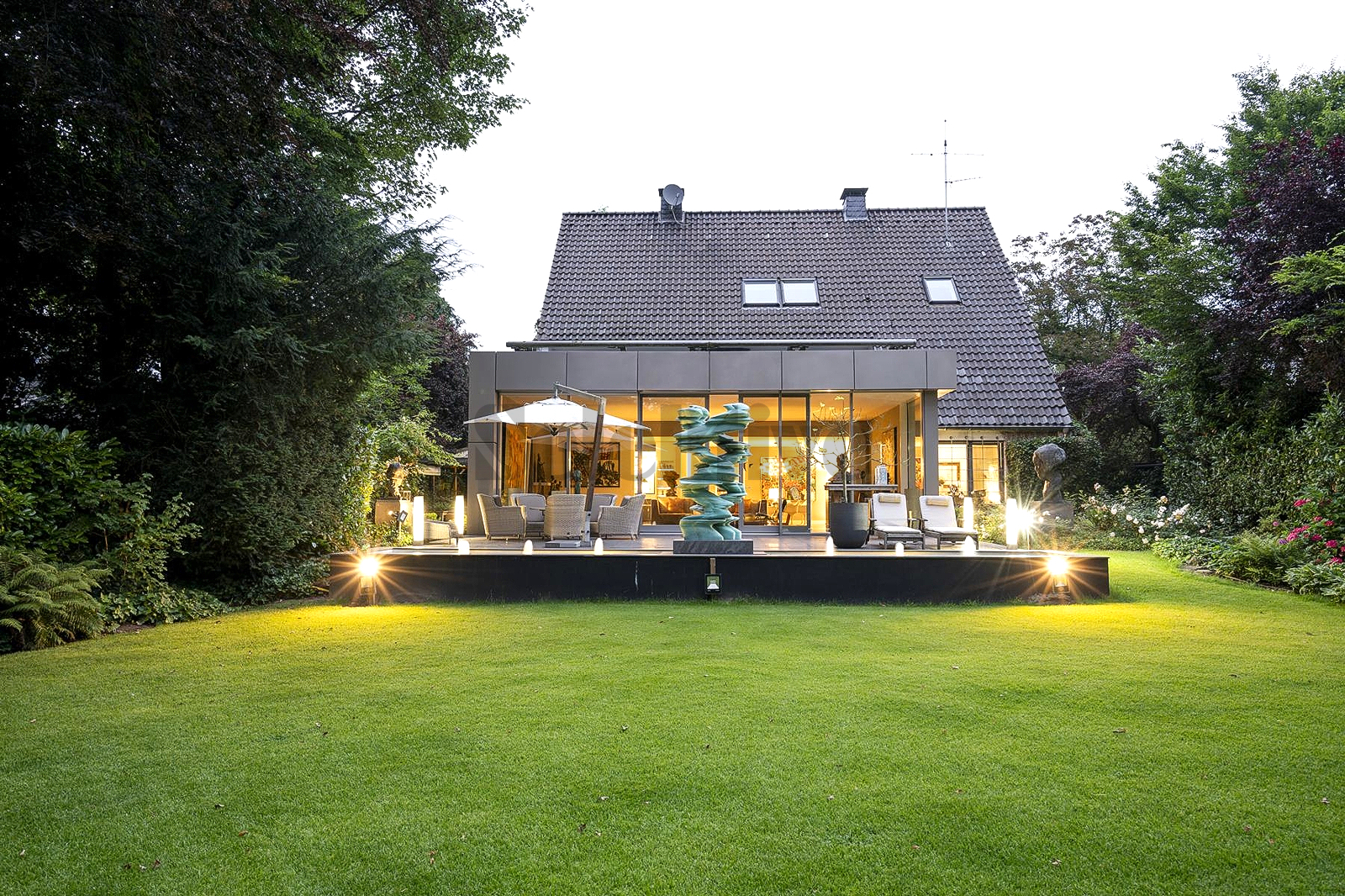 Villa mit Wow-Effekt in Duisburg Ungelsheim mit viel Komfort und Ambiente für ein exklusives Leben – Duisburg / Ungelsheim – Vorschaubild 26