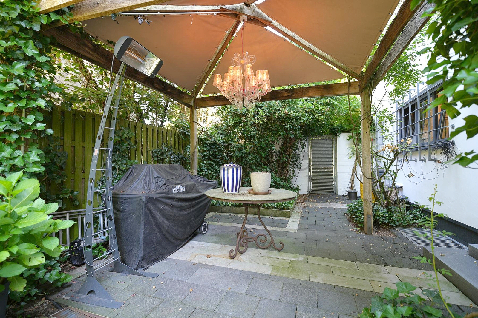Villa mit Wow-Effekt in Duisburg Ungelsheim mit viel Komfort und Ambiente für ein exklusives Leben – Duisburg / Ungelsheim – Vorschaubild 30