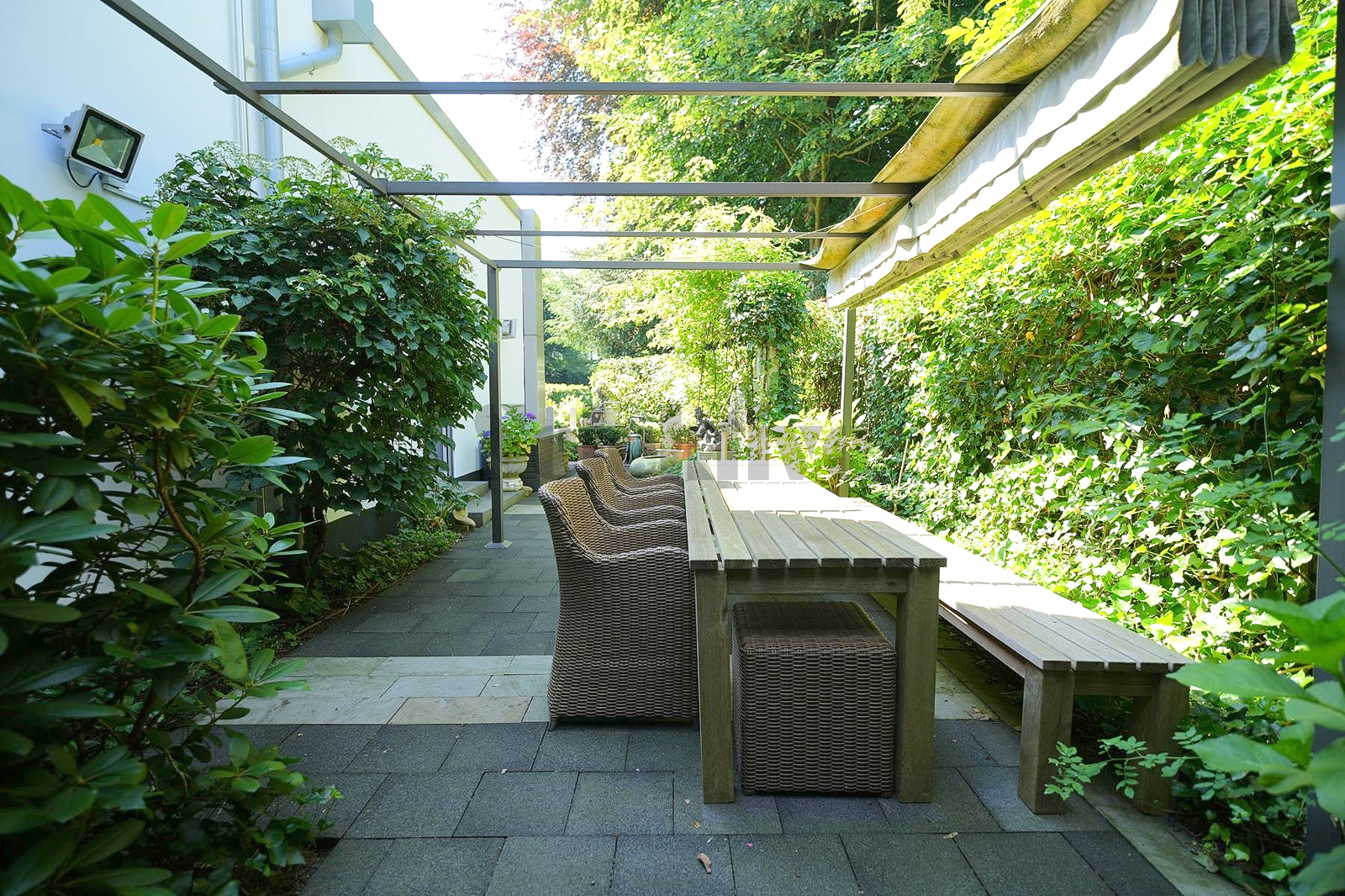 Villa mit Wow-Effekt in Duisburg Ungelsheim mit viel Komfort und Ambiente für ein exklusives Leben – Duisburg / Ungelsheim – Vorschaubild 32