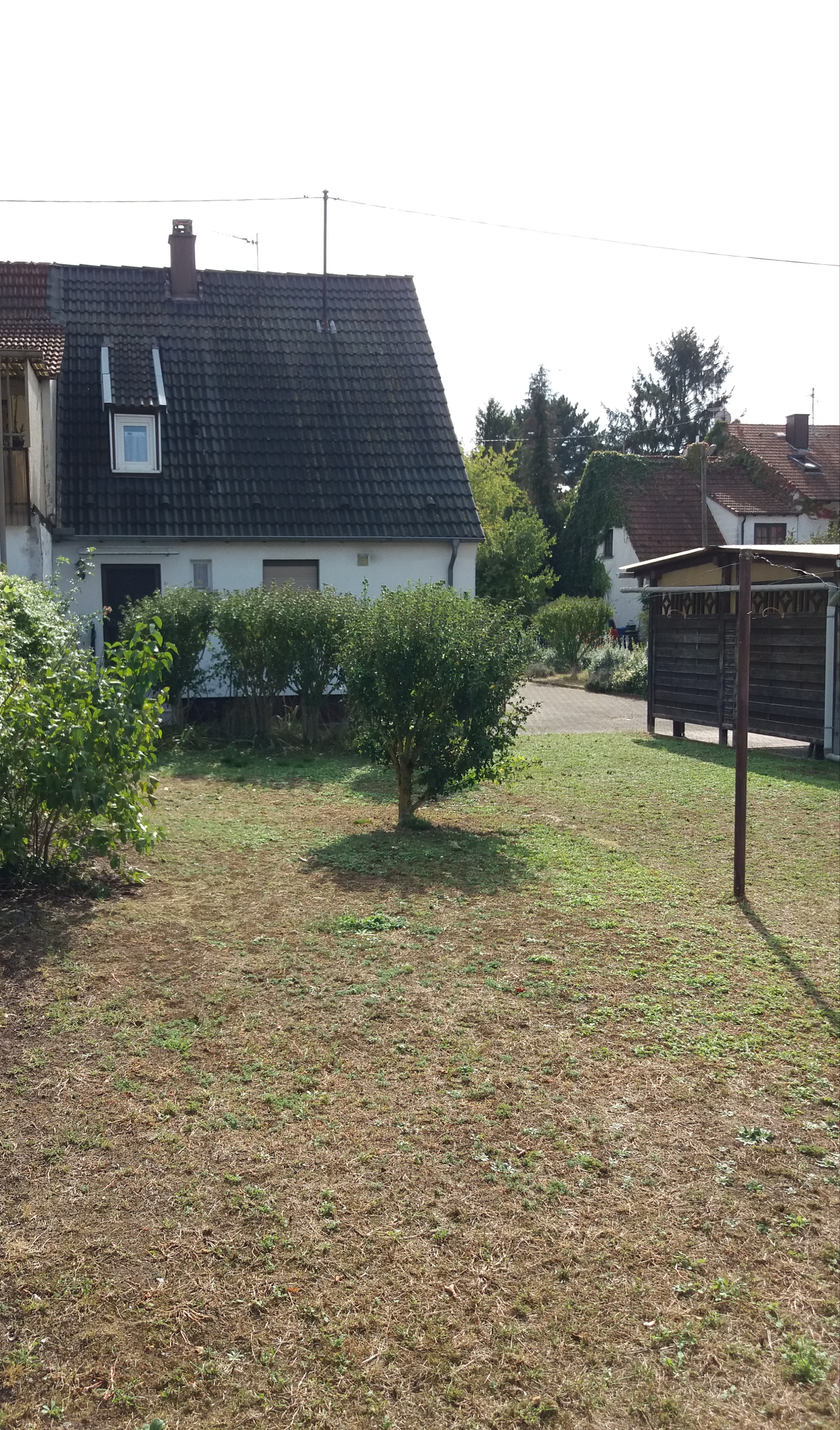 Gepflegte, unterkellerte DHH in schöner, begehrter und ruhiger Lage, m. großem Garten in Wald- u. Seenähe – Karlsruhe, Baden – Vorschaubild 14