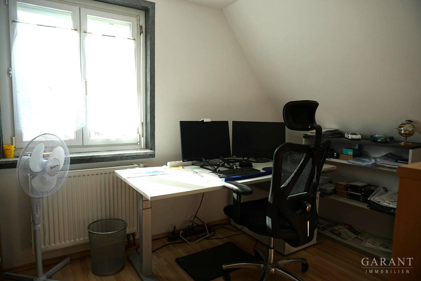 bg