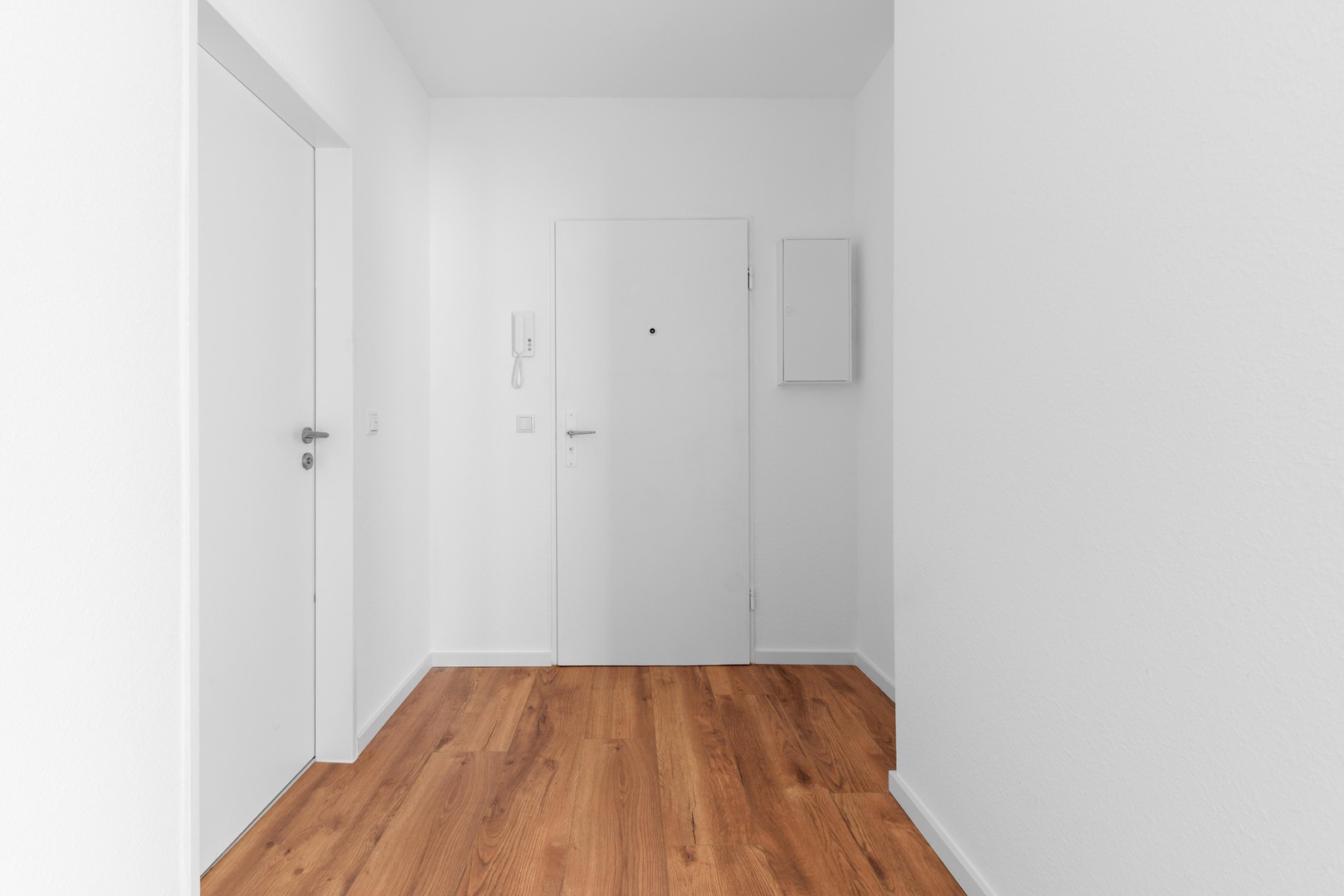 Frisch Sanierte 2-Zimmer-Wohnung mit Balkon (5,5% Rendite)