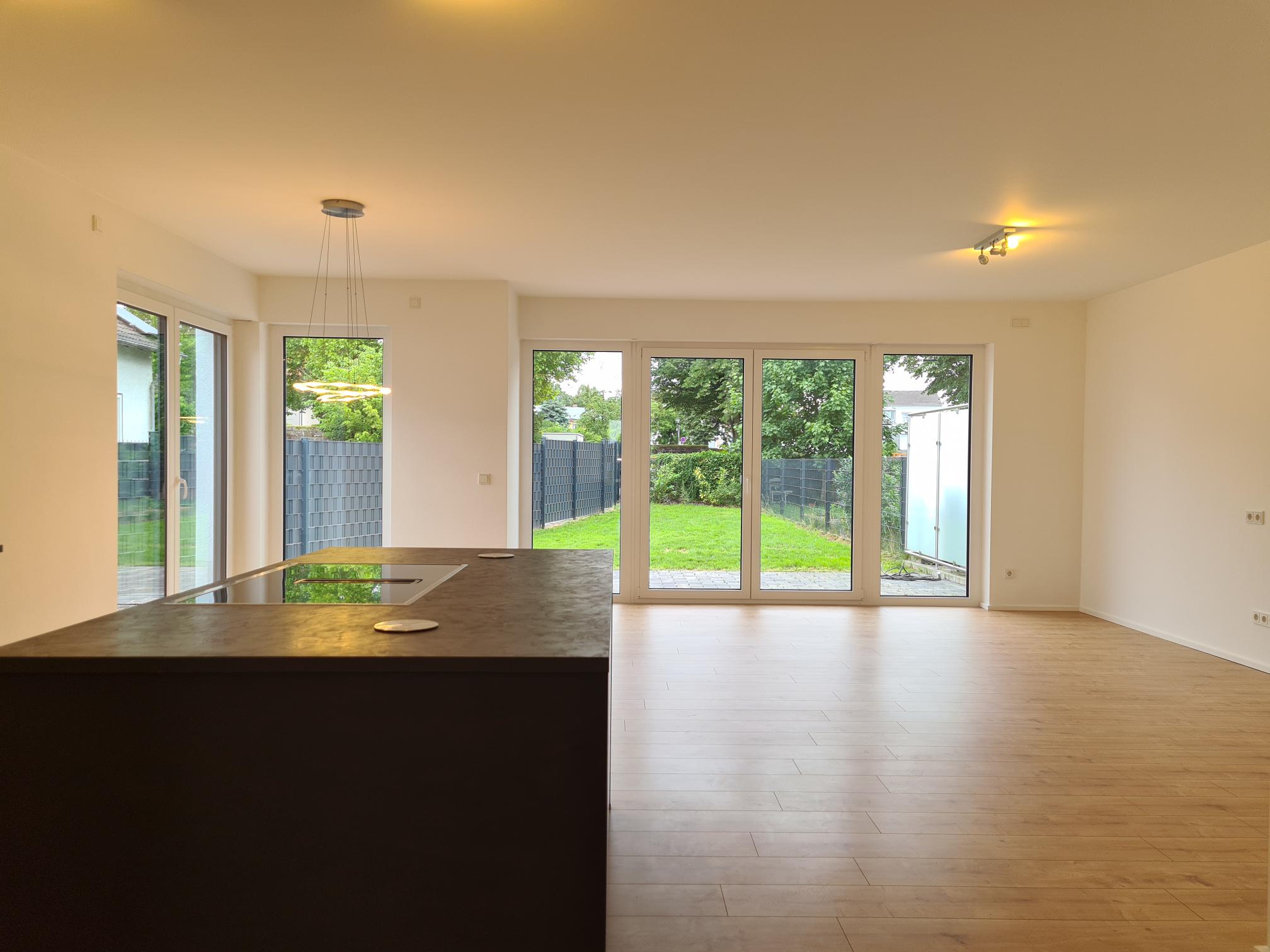 Einziehen und Wohlfühlen - Lichtdurchflutetes Wohnhaus, Neubau 2023, in idyllischer Stadtrandlage – Homburg, Saar – Vorschaubild 13