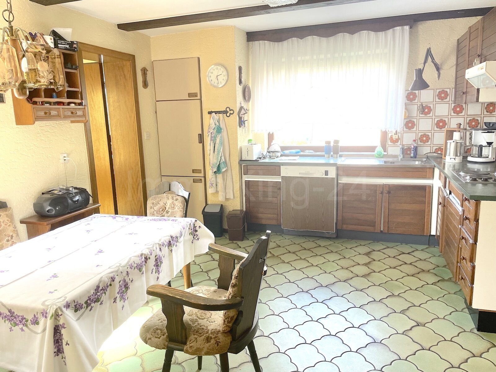 bg