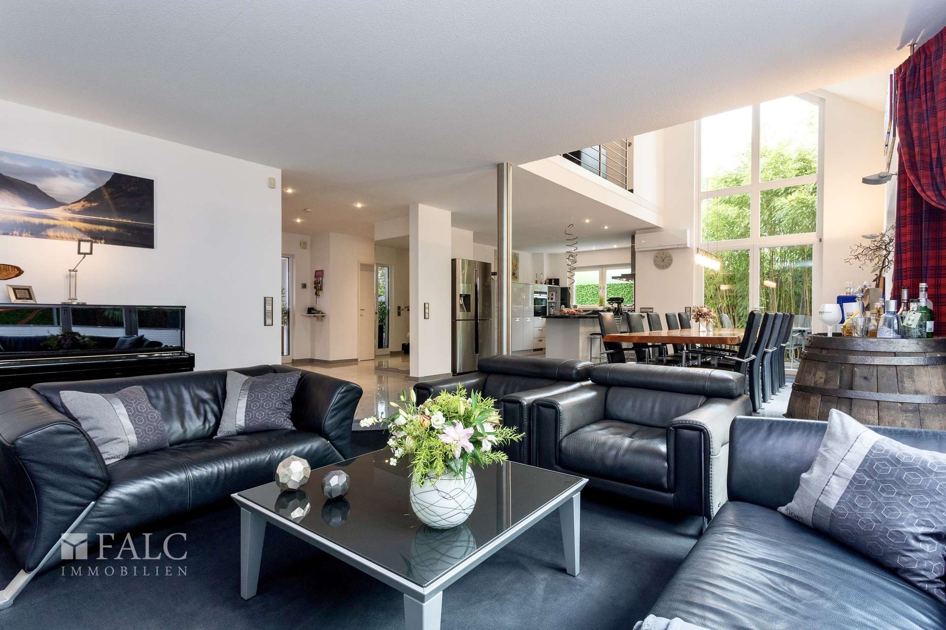 Exklusives Einfamilienhaus mit Galerie, Kamin und Gartenidyll – stilvoll wohnen, entspannt leben. – Leverkusen – Vorschaubild 3