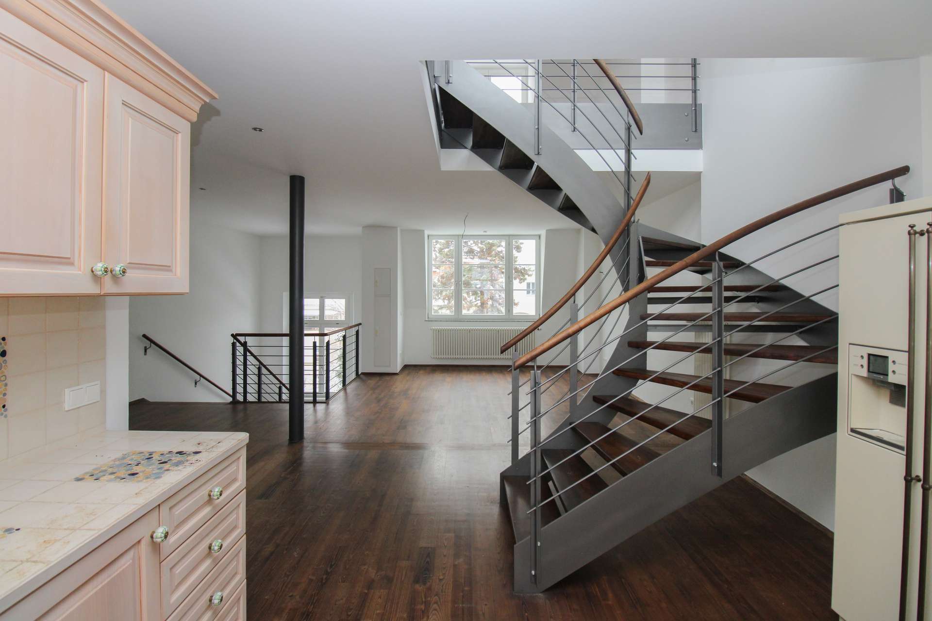 Property thumbnail 2