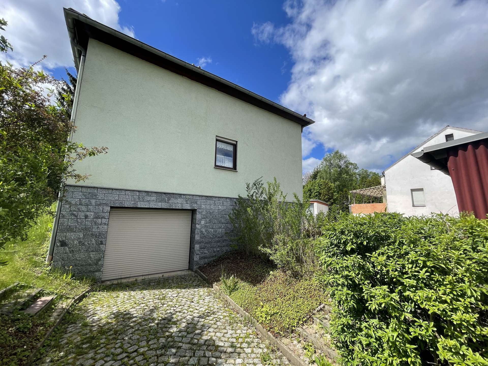 Zuhause ankommen: Großzügiges Familienidyll mit Platz für alle Generationen – Zwickau – Bild 1 von 13