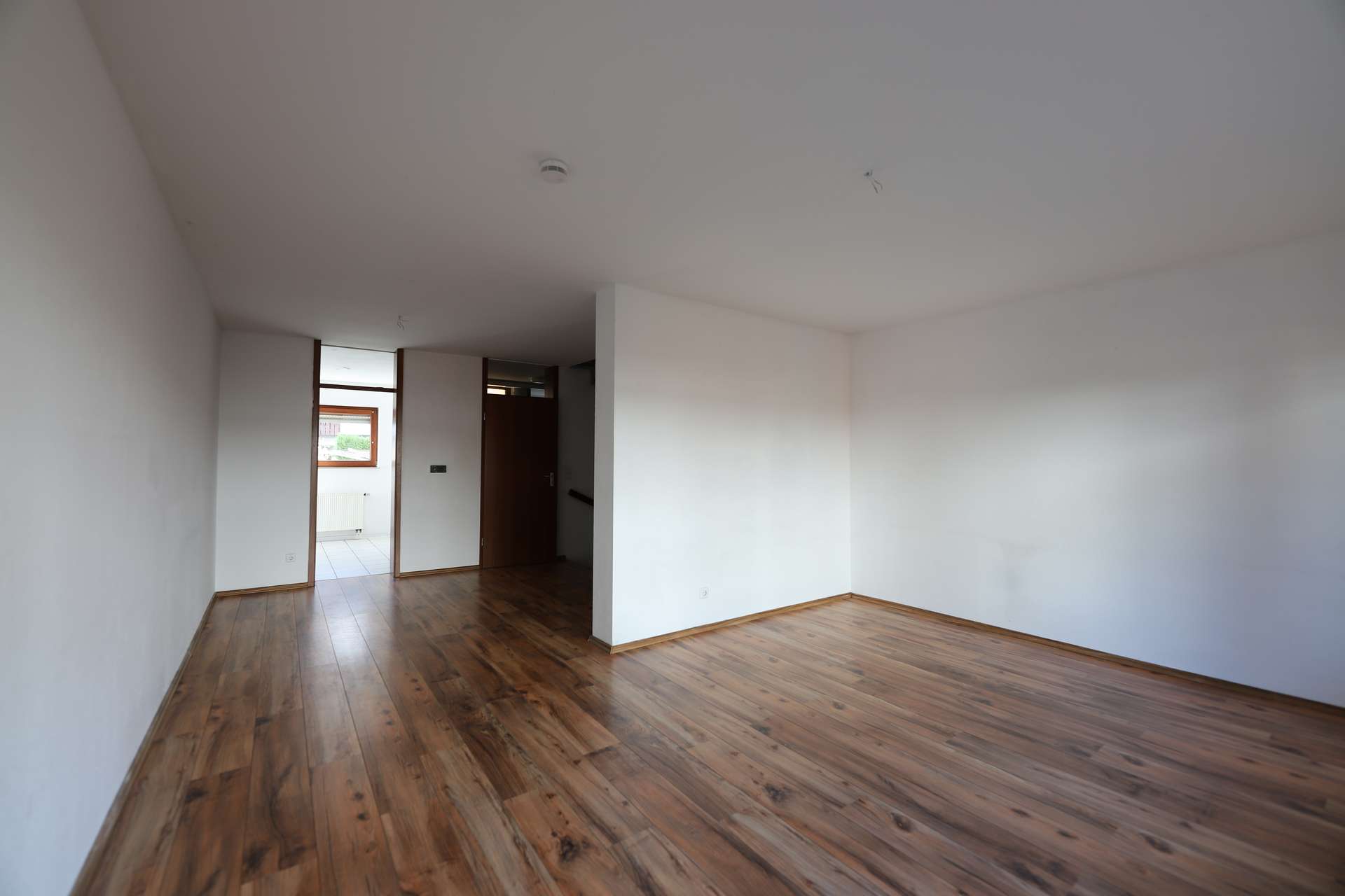 Reihenmittelhaus mit Garten in ruhiger Lage – ideal für Familien – Kabelsketal – Vorschaubild 2