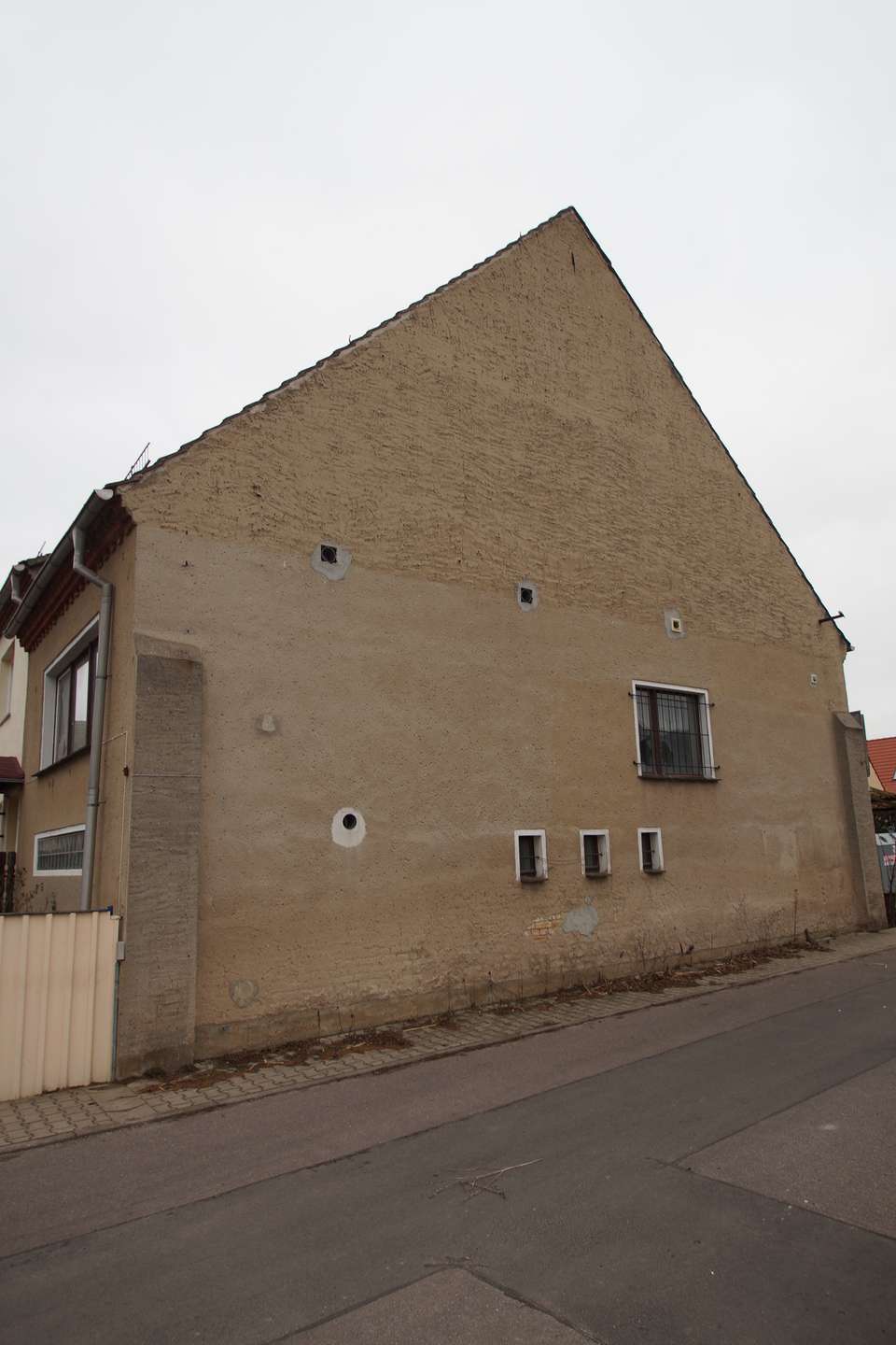 bg