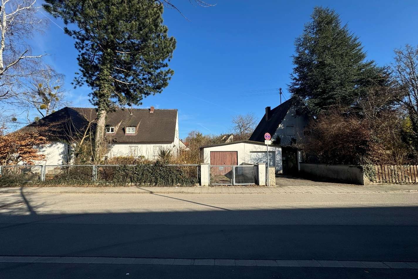 Baugrundstück mit genehmigten Vorbescheid für Dreispänner in Karlsfeld!