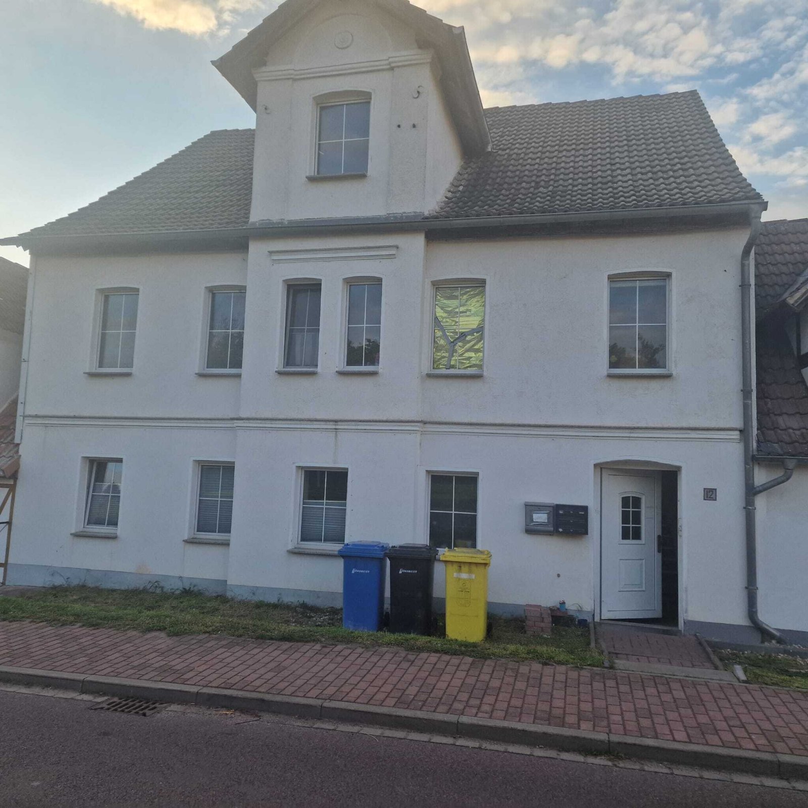 bg
