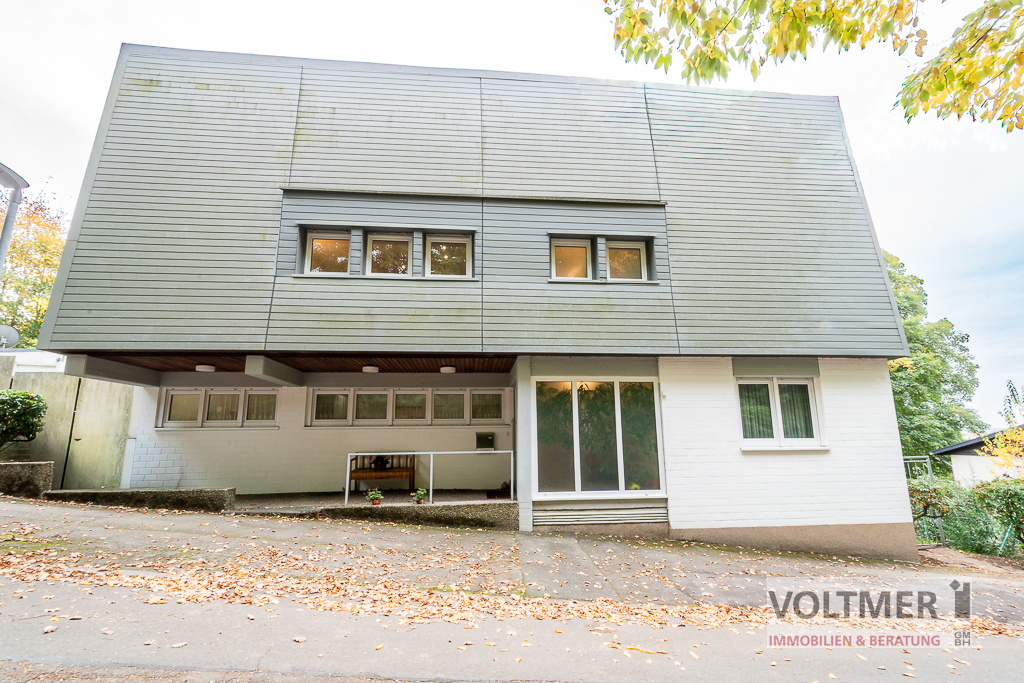 SOMMERGLÜCK - großzügiges Architektenhaus in toller Wohnlage mit gepflegtem Garten! – Neunkirchen – Vorschaubild 2