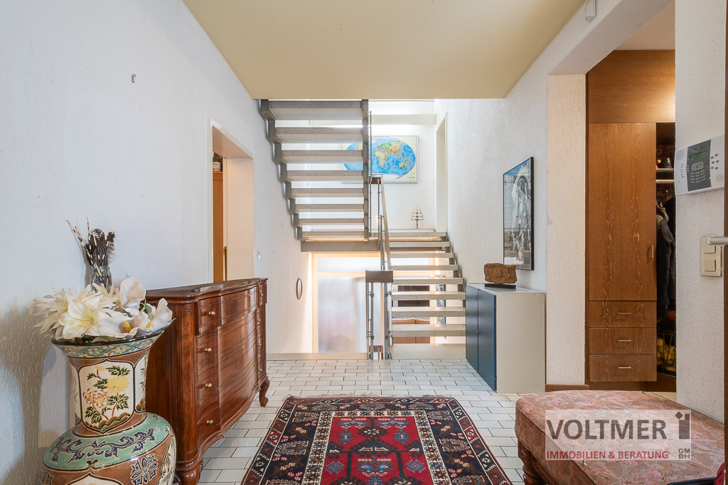SOMMERGLÜCK - großzügiges Architektenhaus in toller Wohnlage mit gepflegtem Garten! – Neunkirchen – Vorschaubild 4