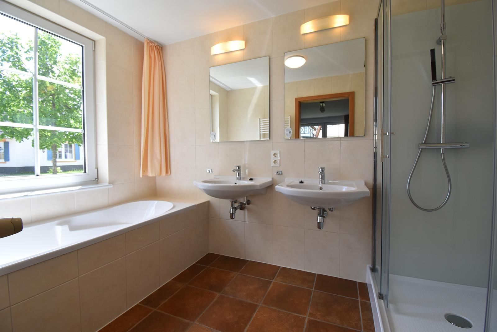 Property thumbnail 13