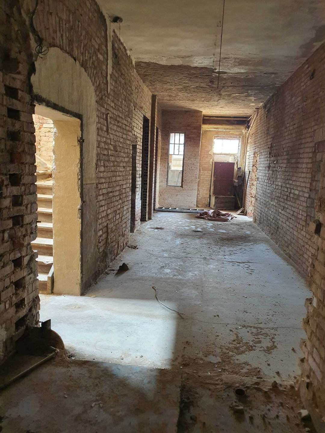 bg