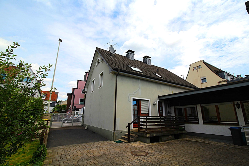 Kernsaniertes Einfamilienhaus mit (Bau)-Grundstück und großem Anbau mit vielen Nutzungsmöglichkeiten – Solingen – Vorschaubild 31