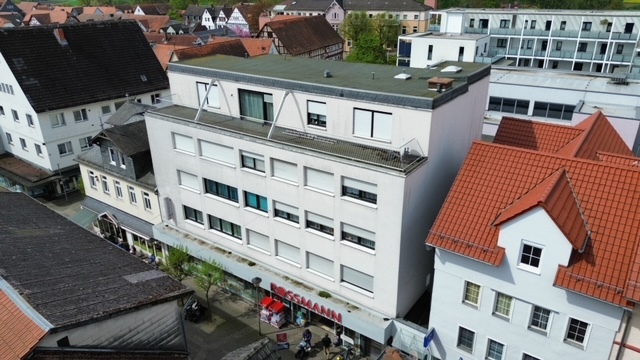 EIGENER LADEN UND WOHNUNGEN! – Kirchhain – Bild 1 von 10
