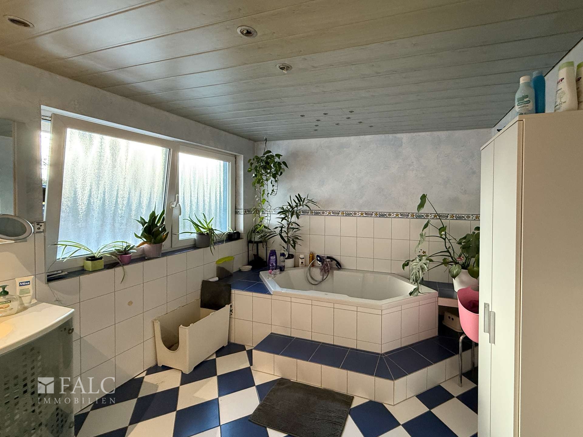 Ein Haus – viele Wege: Mehrfamilienhaus mit Garten, guten Mieterträgen und Ausbauchancen in Spich – Troisdorf – Vorschaubild 31