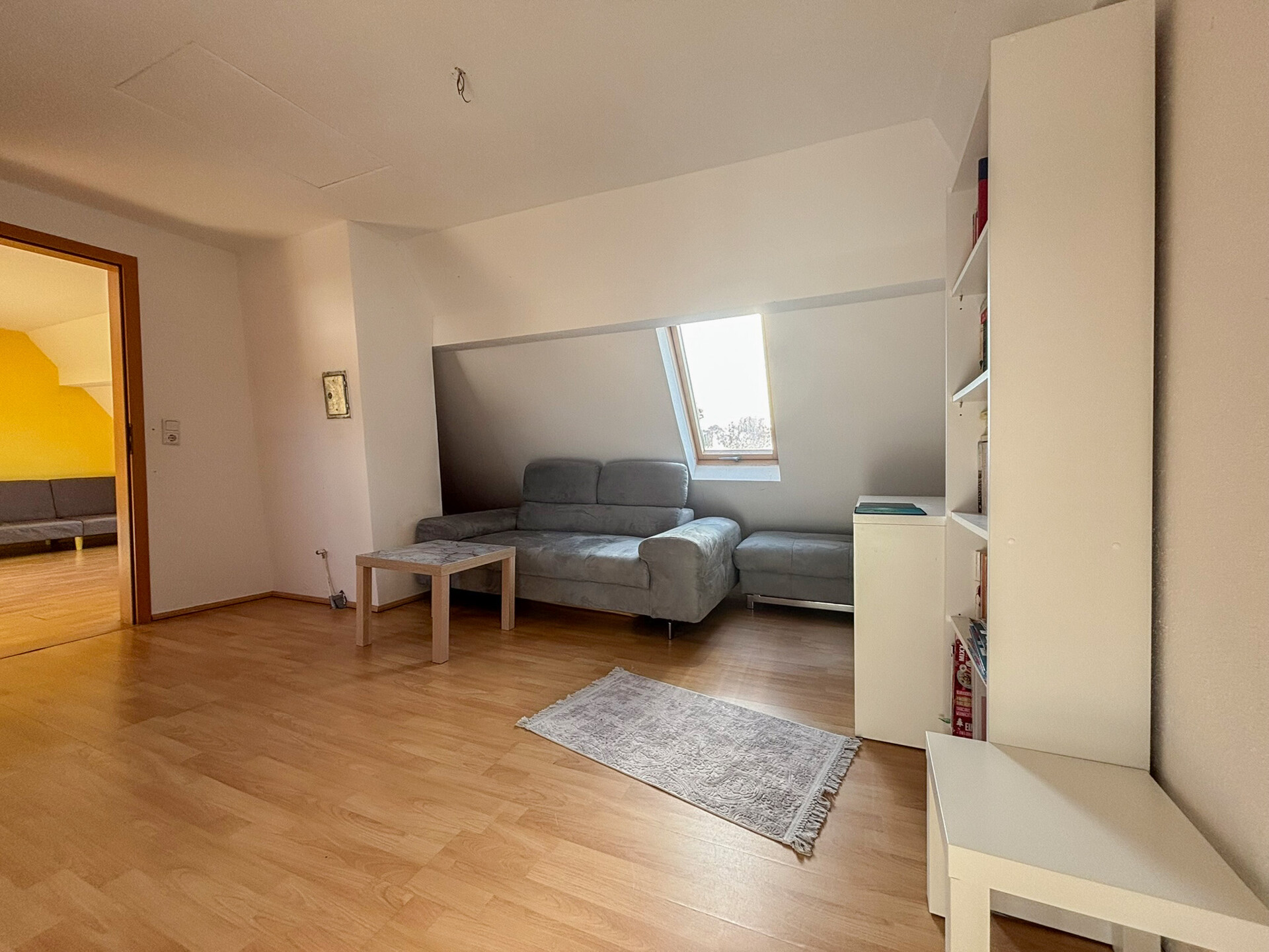 bg