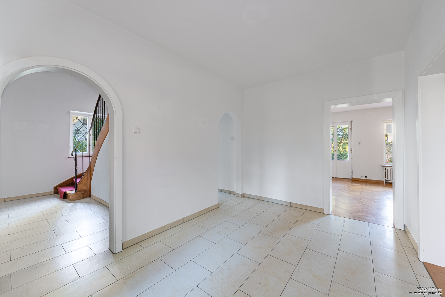 Property thumbnail 6