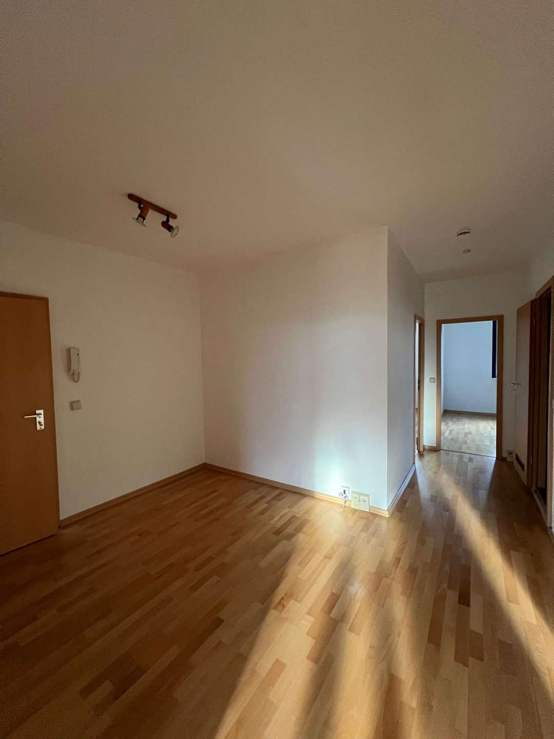 Bezugsfreie 3-Zimmer-Wohnung in Erfurt: Wohntraum und Kapitalanlage mit 5 % Rendite – Erfurt – Vorschaubild 9