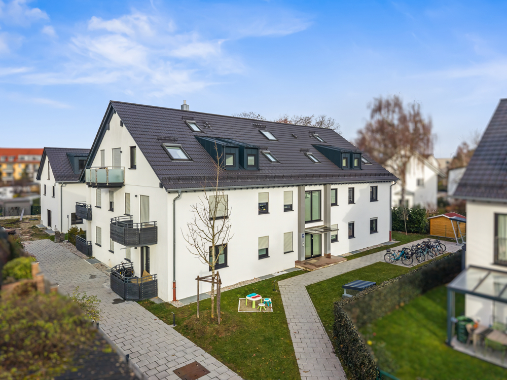 XXL Vierzimmer Dachgeschosswohnung in München/Trudering mit TG-Stellplatz