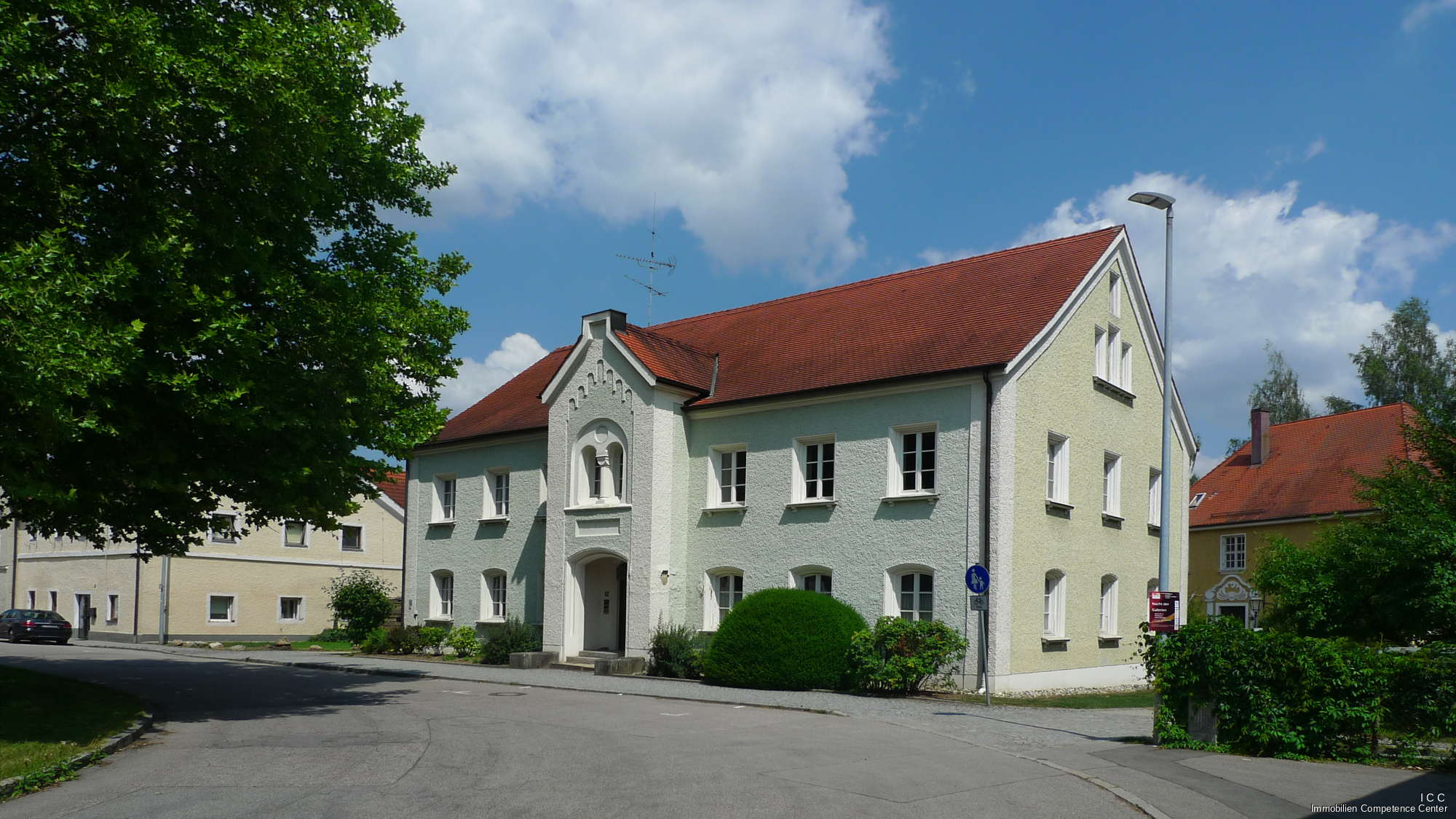 Historisches Sakralgebäude - Mädchenschule – Rotthalmünster – Vorschaubild 3