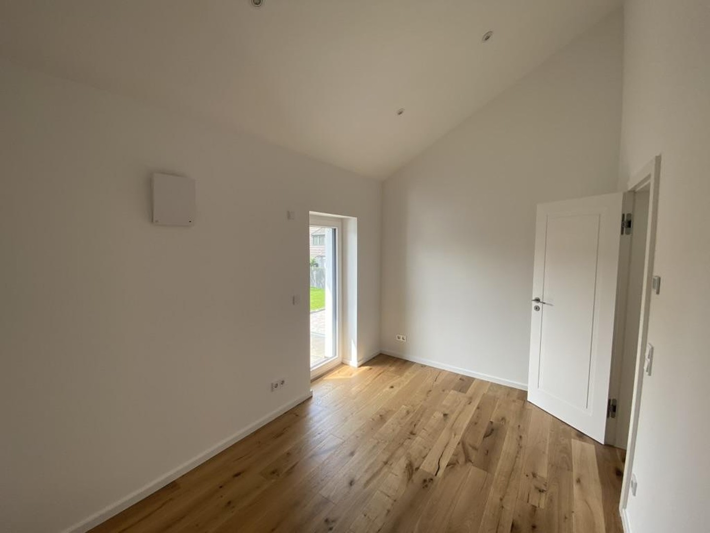 Property thumbnail 11